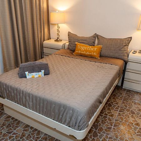 דירות פונצ'ה Compact Haven With Private Entrance And Free Parking And Laundry מראה חיצוני תמונה