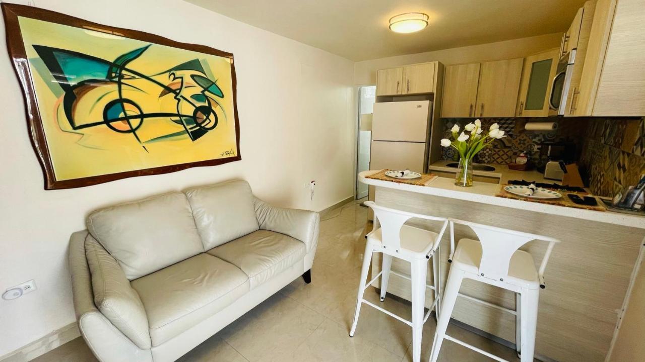 דירות פונצ'ה Compact Haven With Private Entrance And Free Parking And Laundry מראה חיצוני תמונה